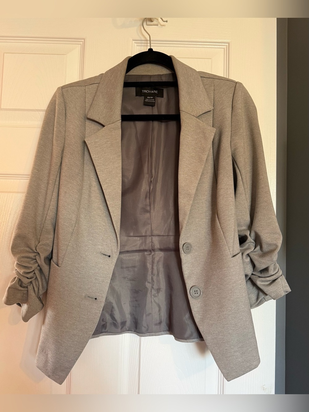 Trovare Women's Gray Blazer Jacket
